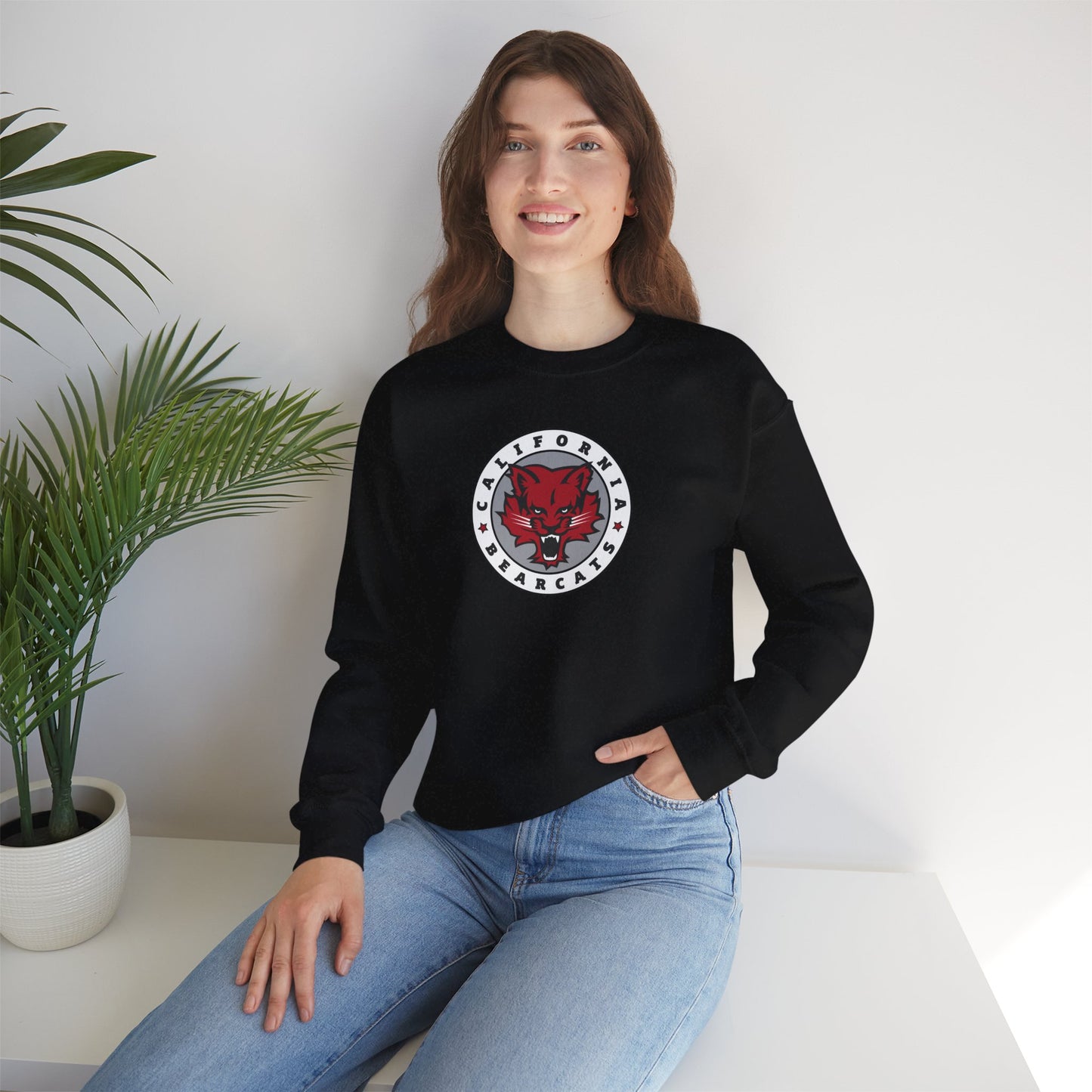 05-014 California Bearcats Round Logo Unisex Heavy Blend™ Crewneck Sweatshirt (Black)